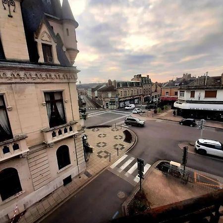Maison De Ville Au Centre De Fismes מראה חיצוני תמונה